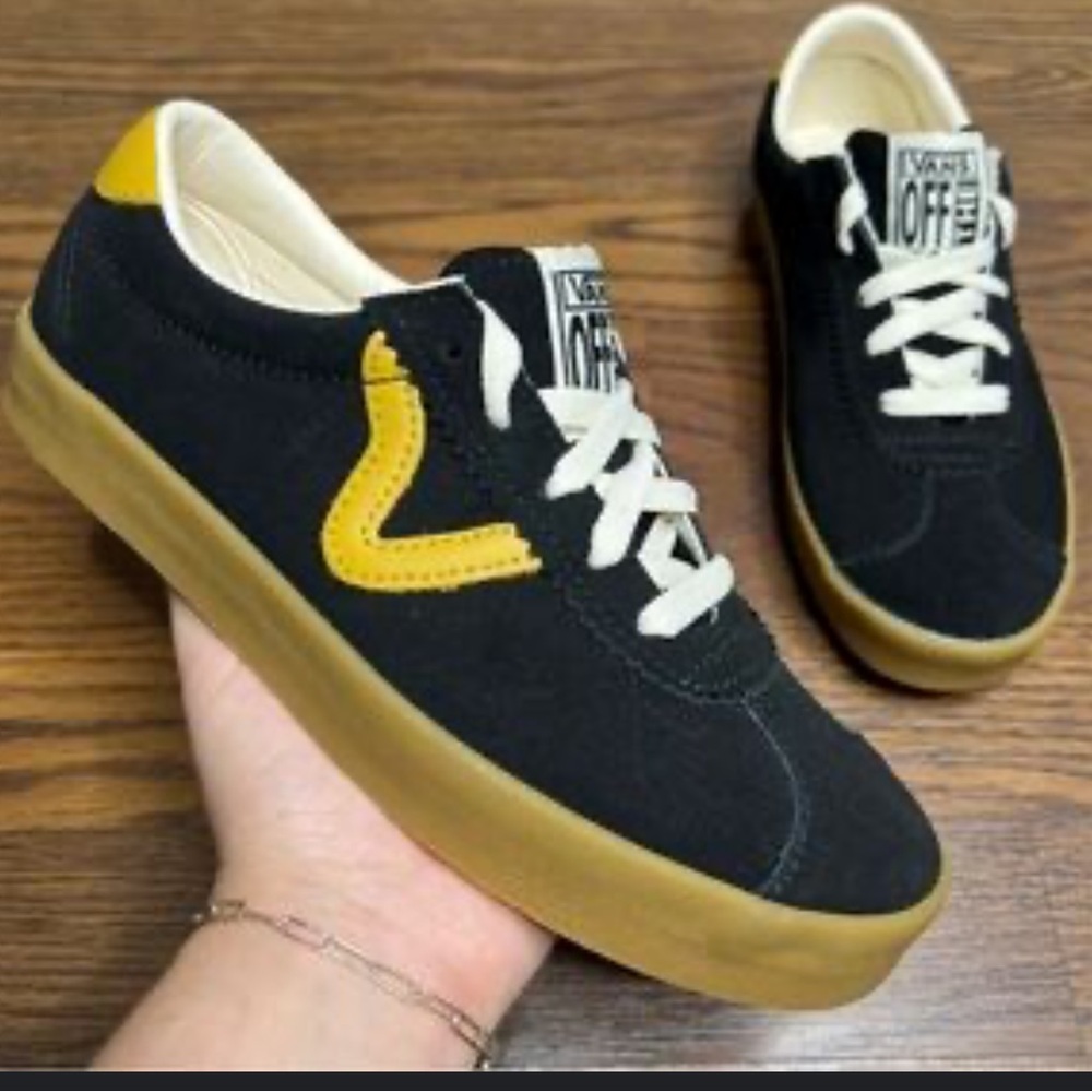 2024 Vans Sport Low 'Pop Black Yellow Gum' size Men’s 6/ Women’s 7.5